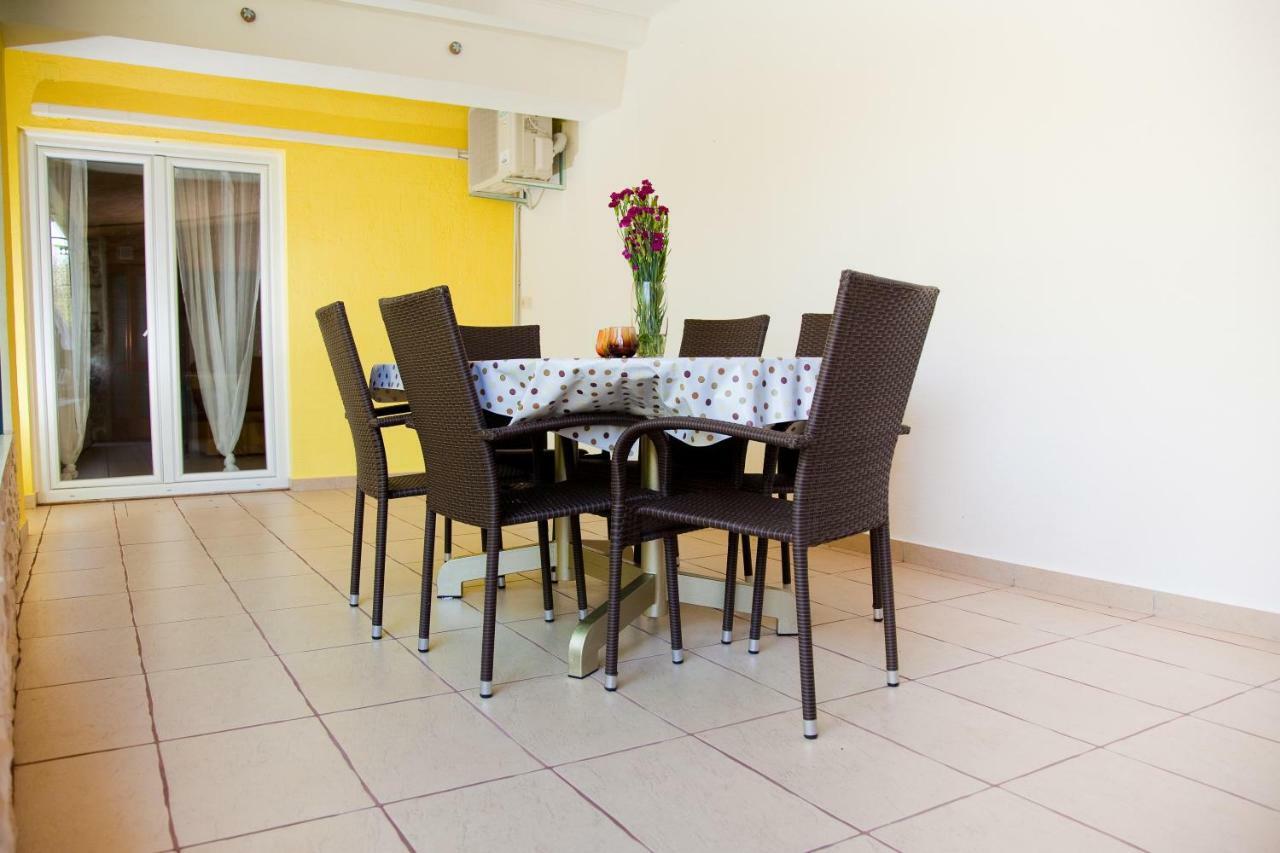 Apartment Srima Esterno foto